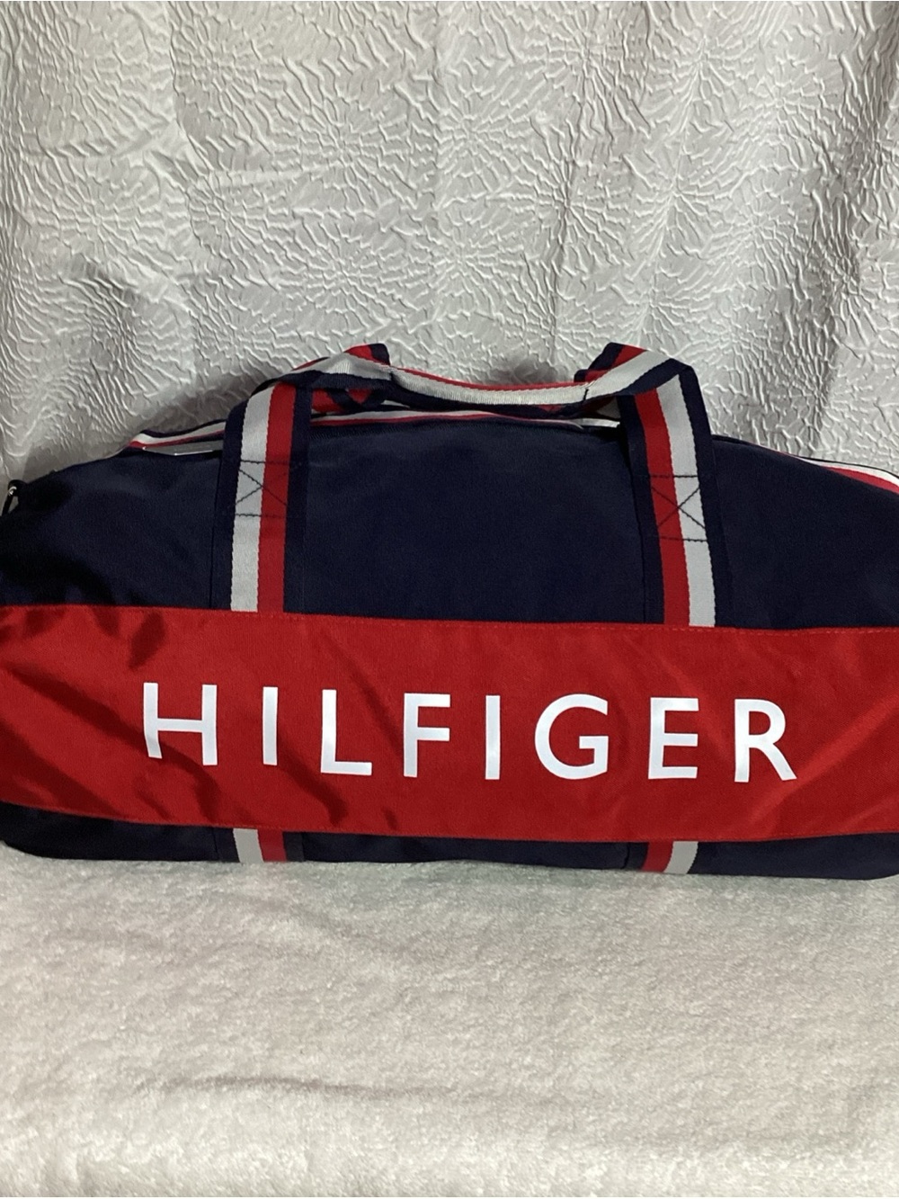 Tommy Hilfiger Navy Blue Nylon Unisex Duffle Bag NEW Travel Weekender - Picture 2 of 8